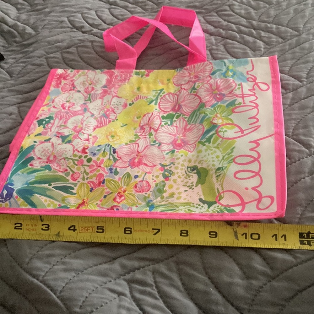 NWOTLilly Pulitzer bag.. - Picture 3 of 10